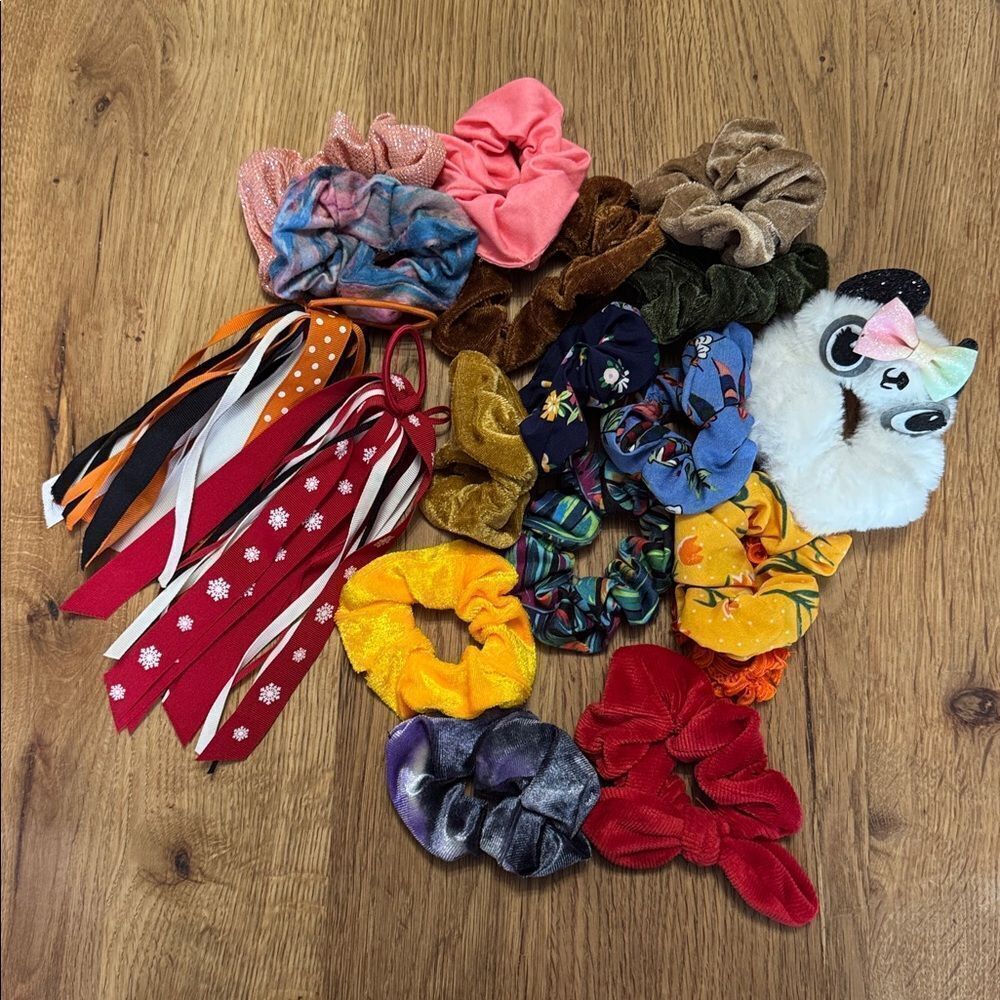 Bundle of 18 Hair Ties/Scrunchies